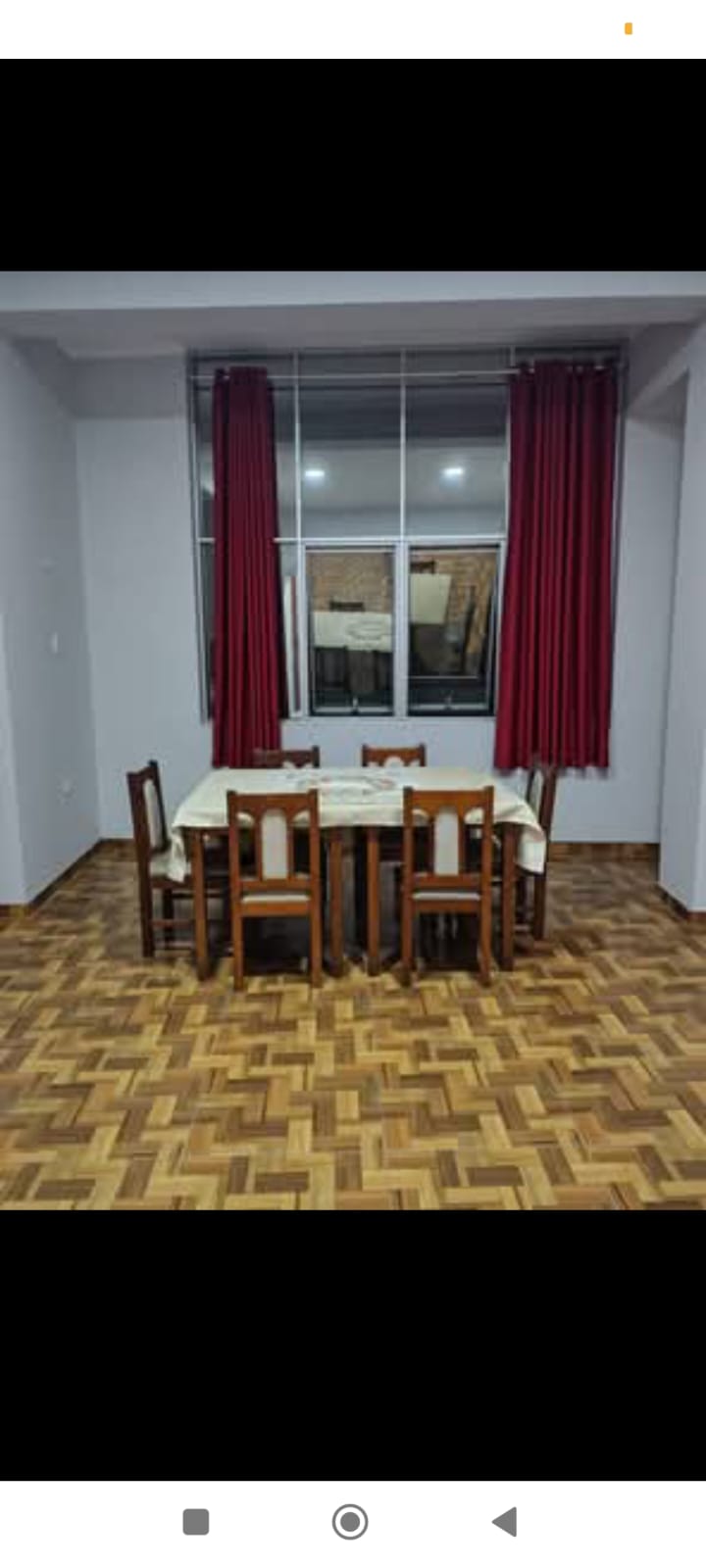 Venta de casa con 2 departamentos y con cancha con grass sintética