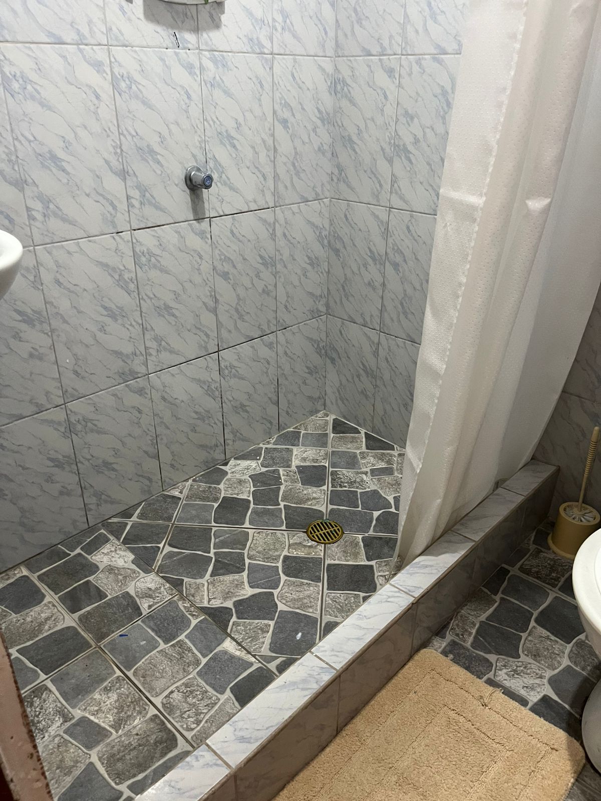 CASA VIVENDA / COMERCIAL